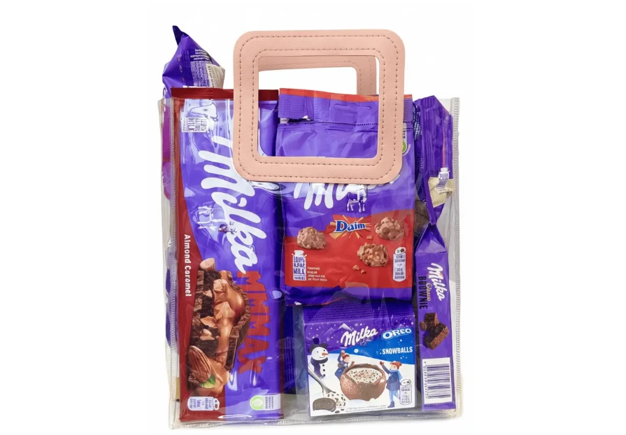 Подарунковий набір із плиток і батончиків Milka у прозорій сумці